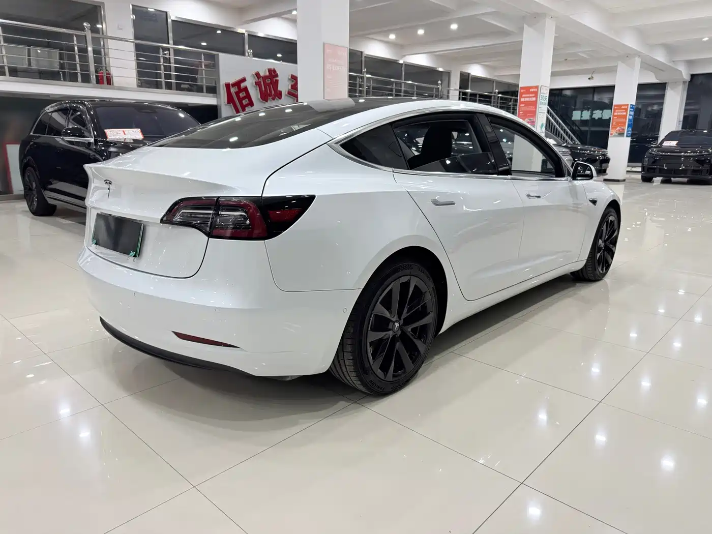 Tesla Model 3 (Import) 2019 2019 Long Range All-Wheel Drive Edition