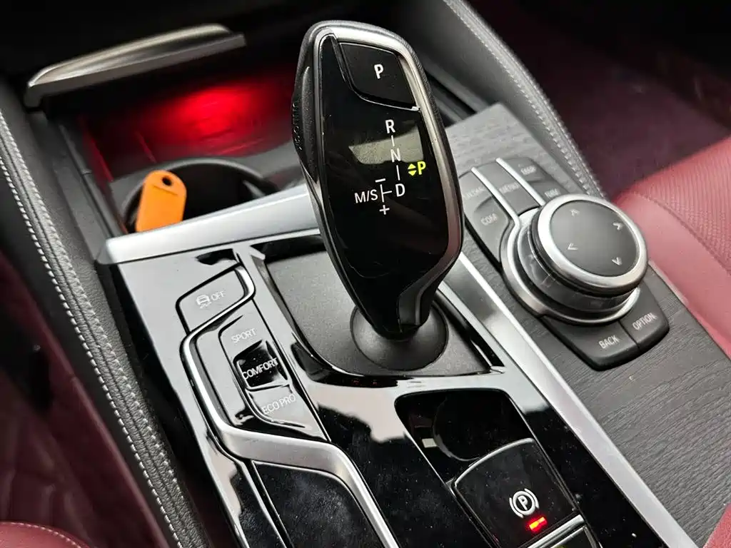 BMW 5 Series 2022 Facelift 530Li Leading M Sport Package фото 15