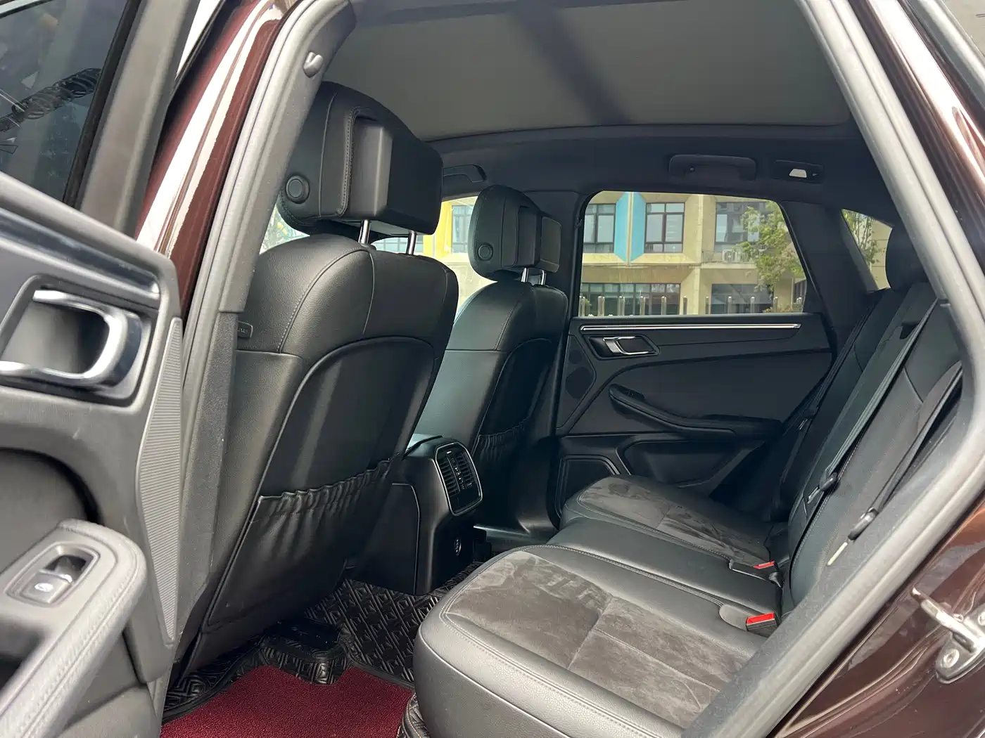 Porsche Macan 2018 Macan 2.0T фото 5