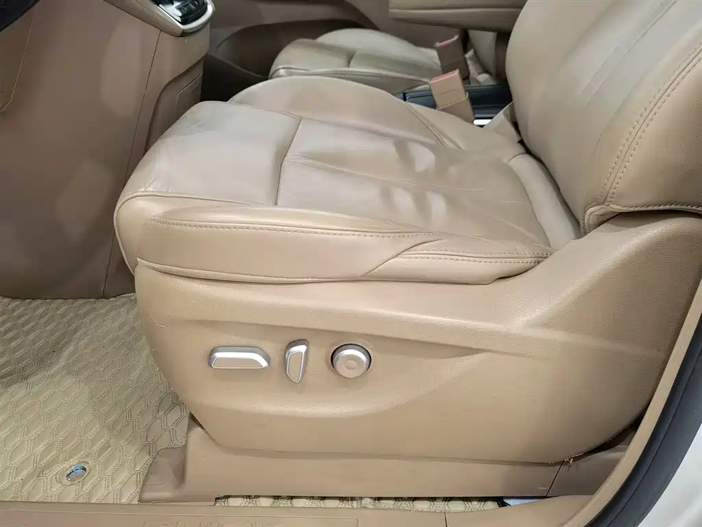 Buick GL8 2021 ES Landlord 653T Premium фото 20