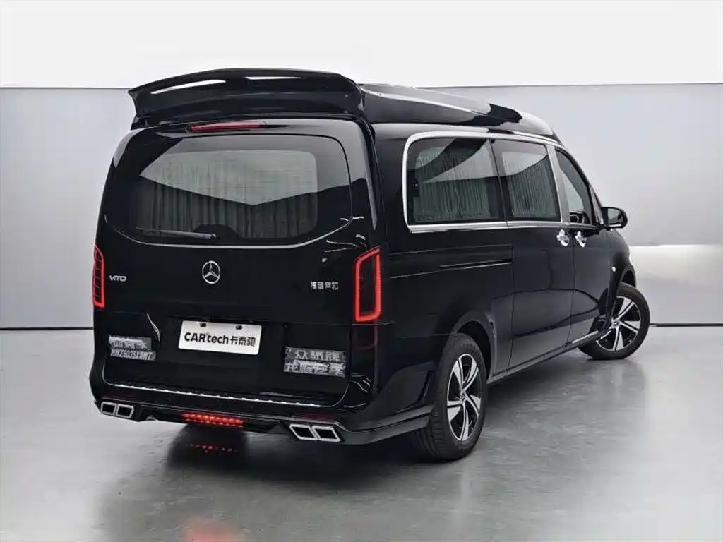 Mercedes-Benz Vito 2023 2.0T Business 7-Seater фото 3