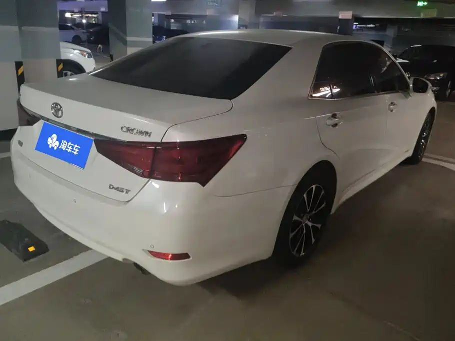 Toyota Crown 2019 2018 2.0T Fashion Edition