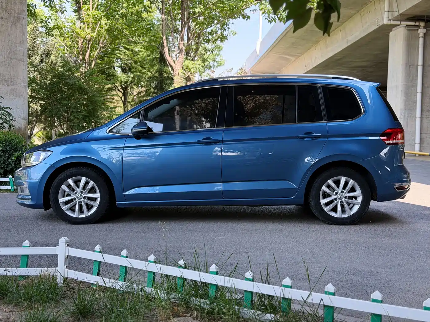 Volkswagen Touran 2018 Touran L 280TSI DSG Comfort 7-seater China V фото 7