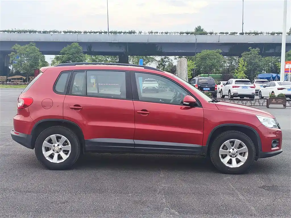 Volkswagen Tiguan 2012 1.8TSI Automatic 2WD Trend Edition фото 6