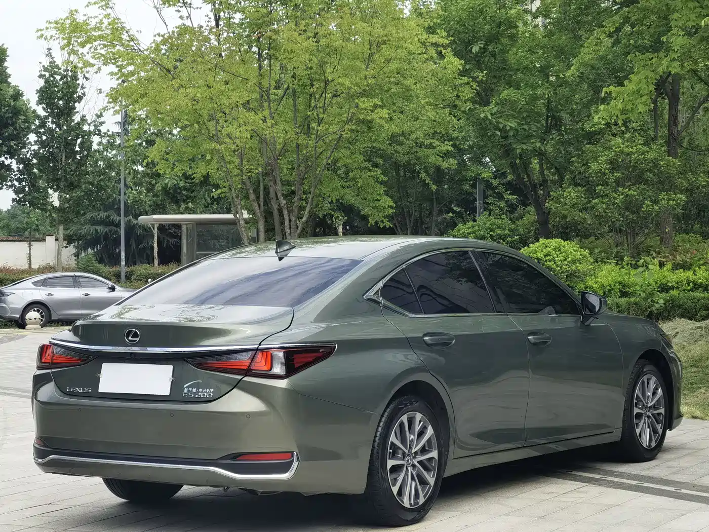 Lexus ES 2021 200 Excellence Edition фото 7