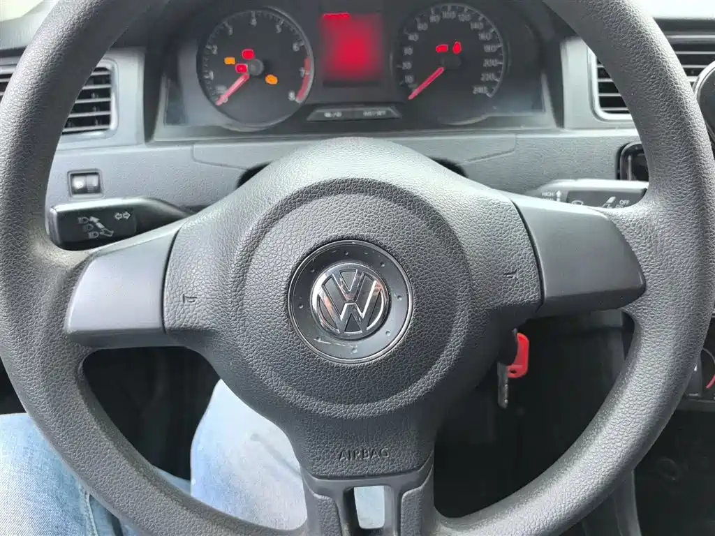 Volkswagen Santana 2015 1.6L Manual Trend Edition фото 11
