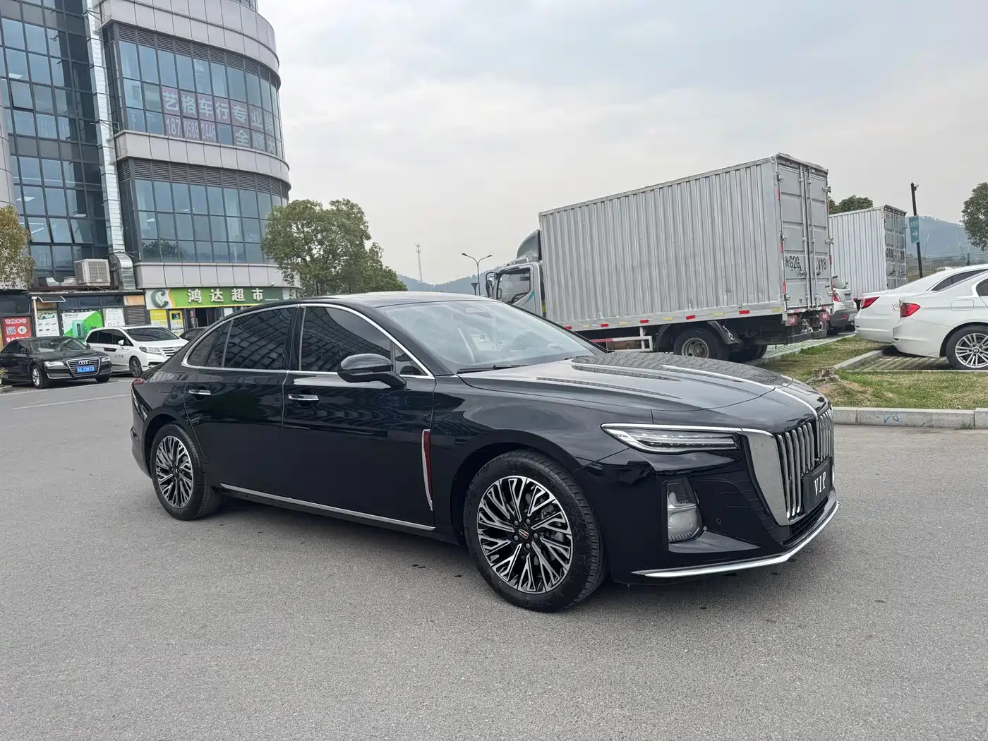 Hongqi H5 2024 2.0T Automatic Smart Connect Flag Smooth Edition фото 3