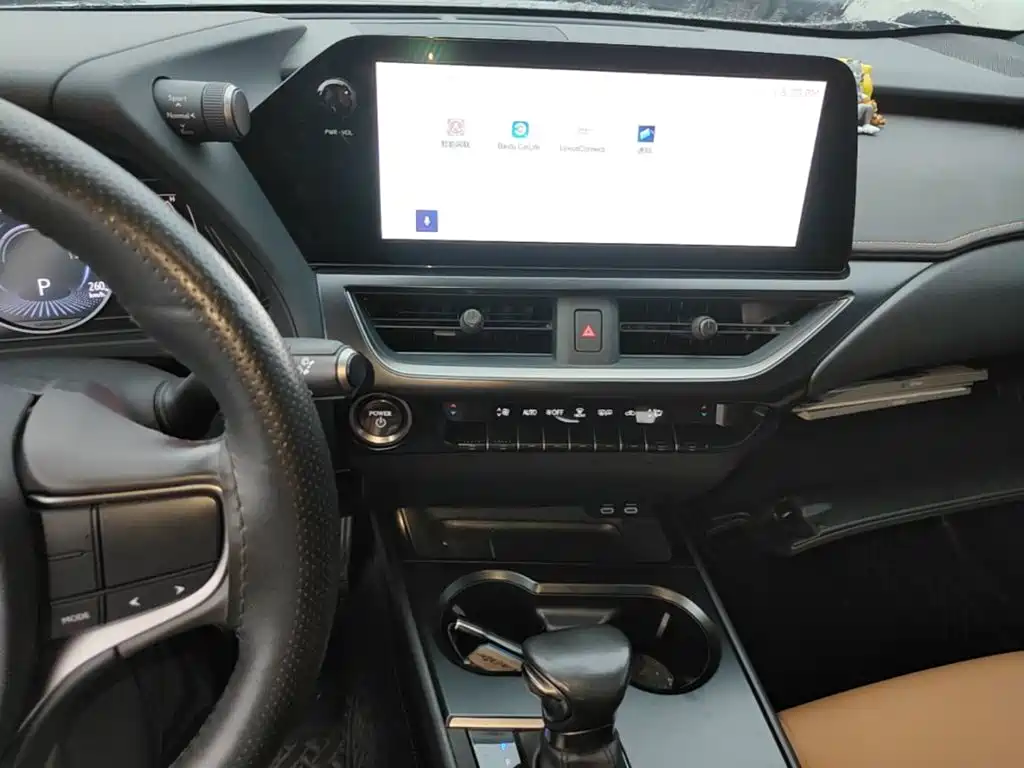 Photo 13 - Lexus UX