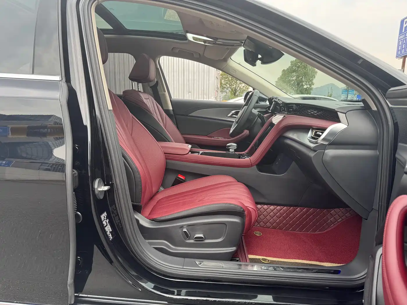 Hongqi H5 2024 2.0T Automatic Smart Connect Flag Smooth Edition фото 10