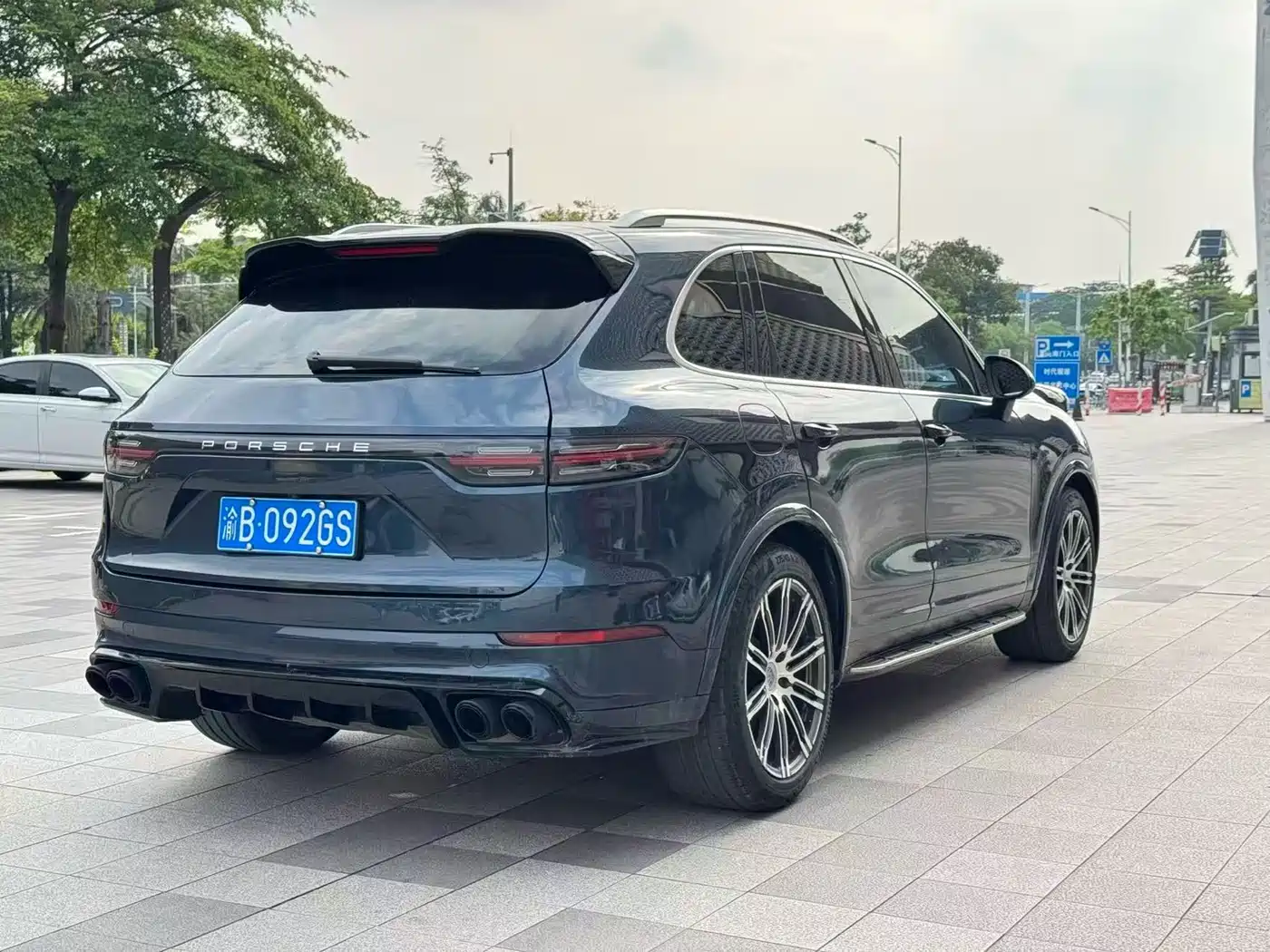 Porsche Cayenne 2011 Cayenne 3.0T фото 6