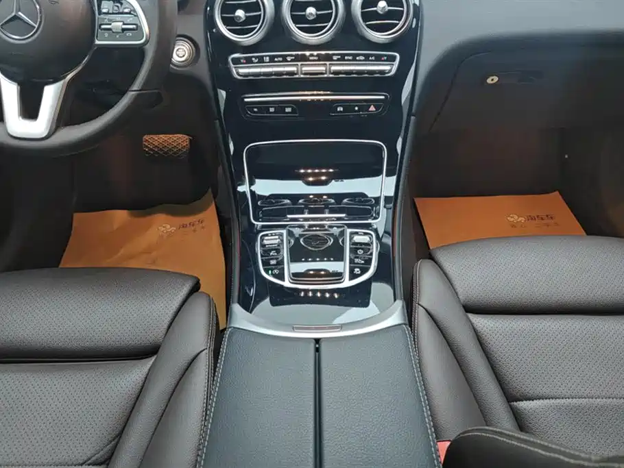 Mercedes-Benz GLC 2021 GLC 260 L 4MATIC Sporty фото 16