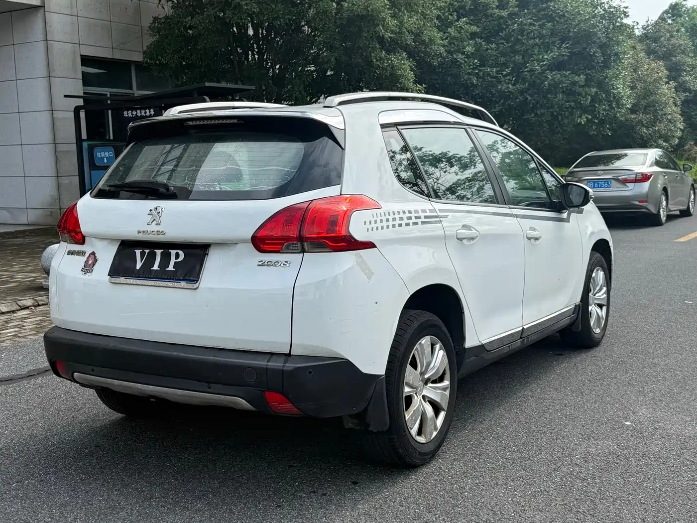 Peugeot 2008 2014 1.6L Manual Fashion Edition фото 4