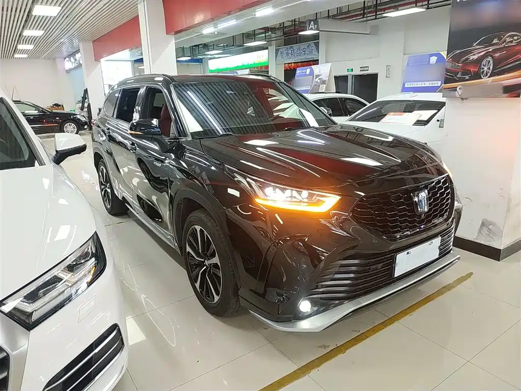 Toyota Crown Kluger 2021 2.5L HEV AWD Flagship Edition фото 22