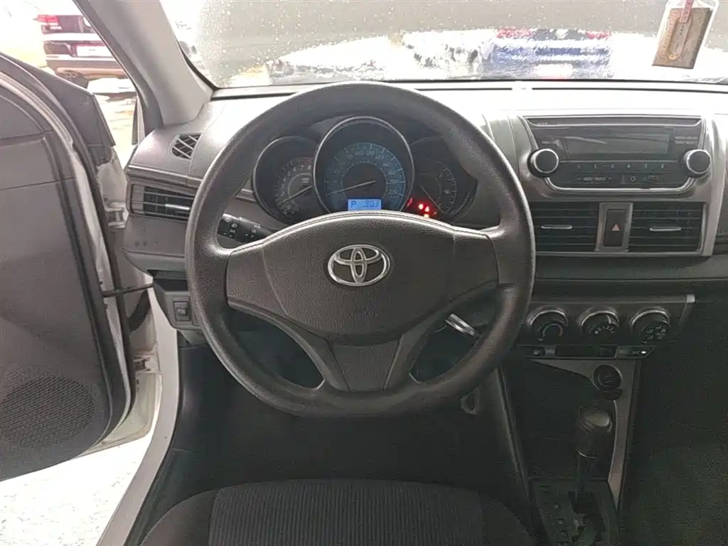 Toyota YARiS L Zhi Xuan 2014 1.3E Automatic Charming Edition фото 11