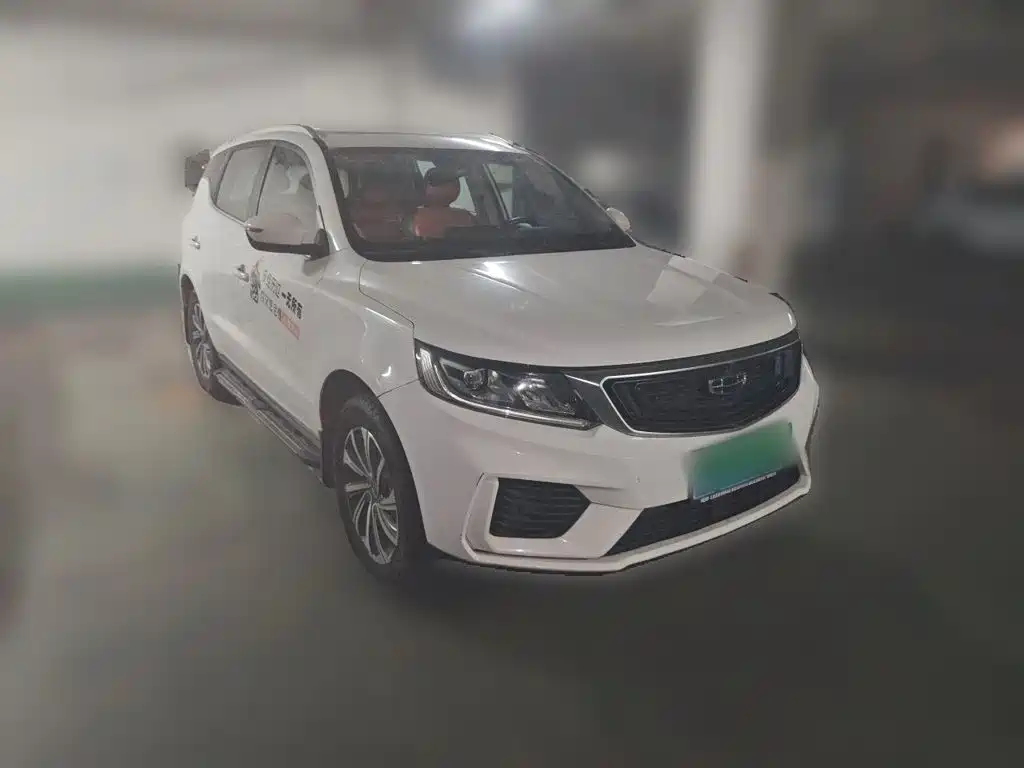 Фото 3 - Geely Emgrand X6