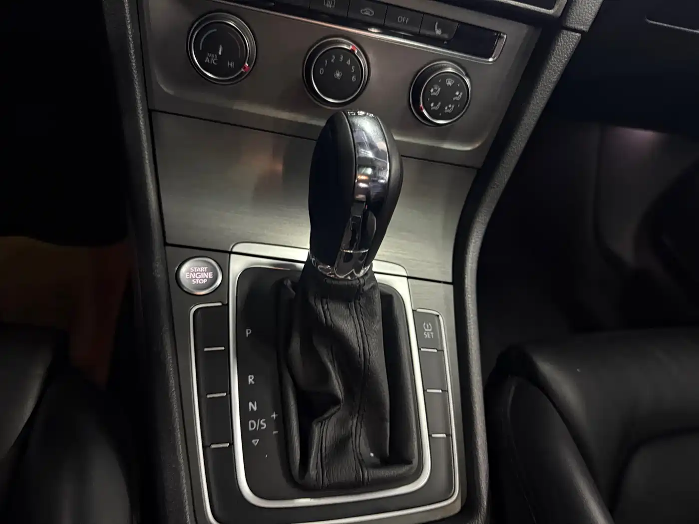 Volkswagen Golf 2015 1.4TSI Automatic Luxury фото 7
