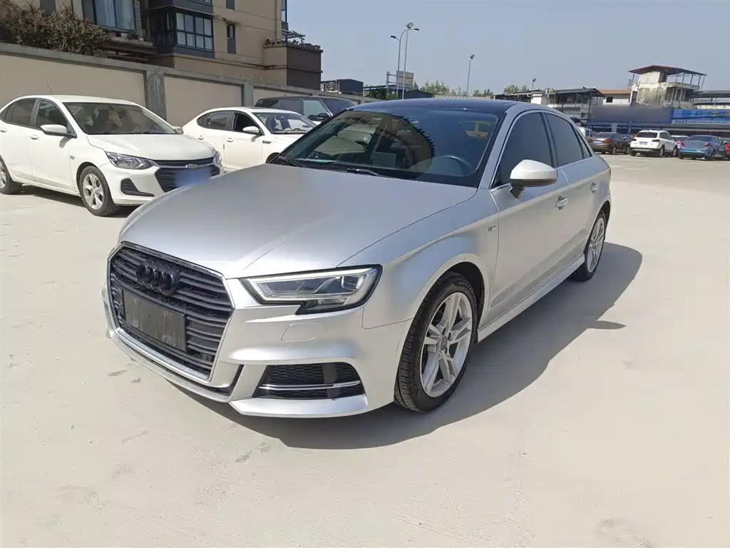 Audi A3 2019 Limousine 35 TFSI Fashion China V фото 2