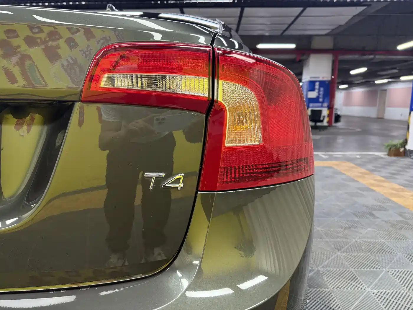 Фото 14 - Volvo S60