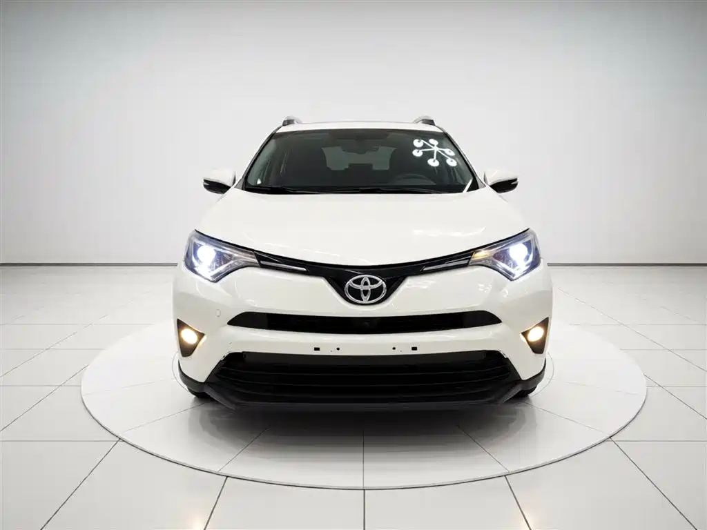 Toyota RAV4 Rongfang 2016 2.0L CVT 2WD Trend (China V) фото 3