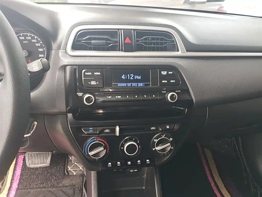 Hyundai Verna 2017 1.4L Automatic Leap Enjoyment Edition China VI фото 13