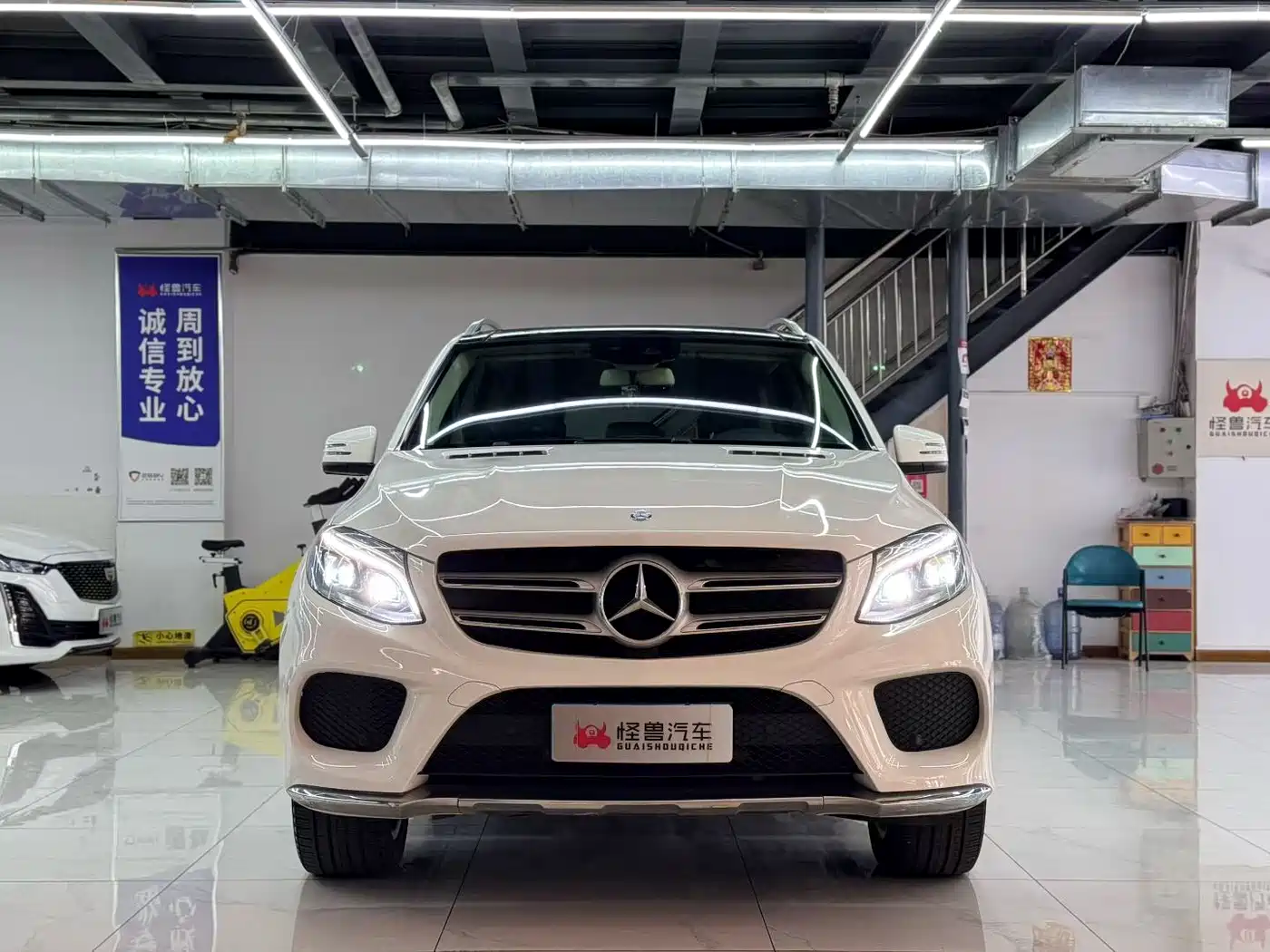 Mercedes-Benz GLE 2017 GLE 320 4MATIC Luxury фото 2