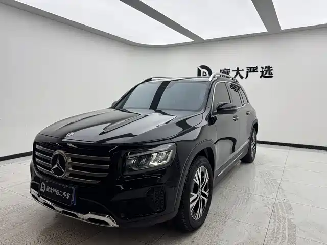 MERCEDES-BENZ GLB