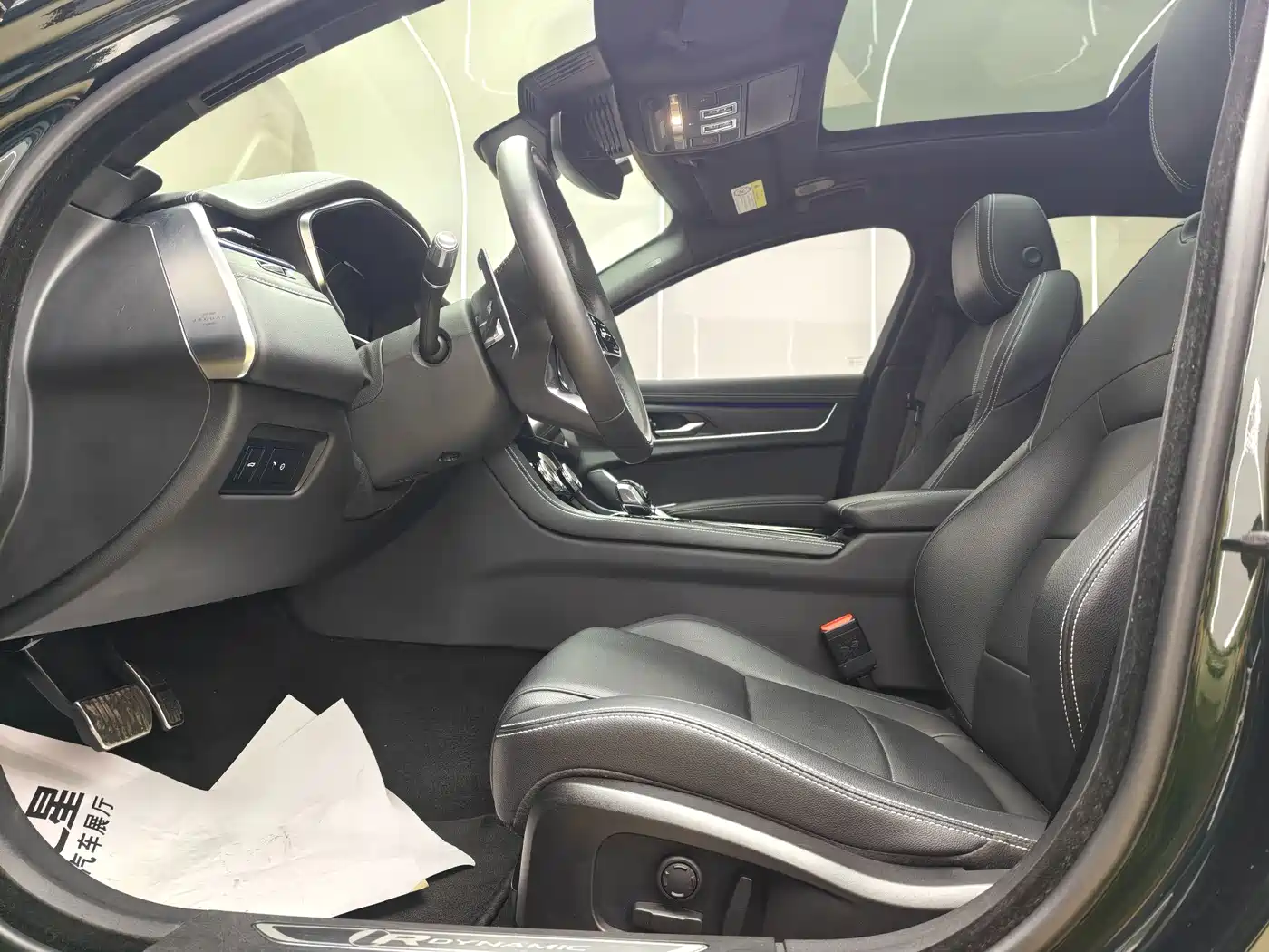 Jaguar XFL 2021 XFL 2.0T P250 AWD Gloss Black Sport Edition фото 8