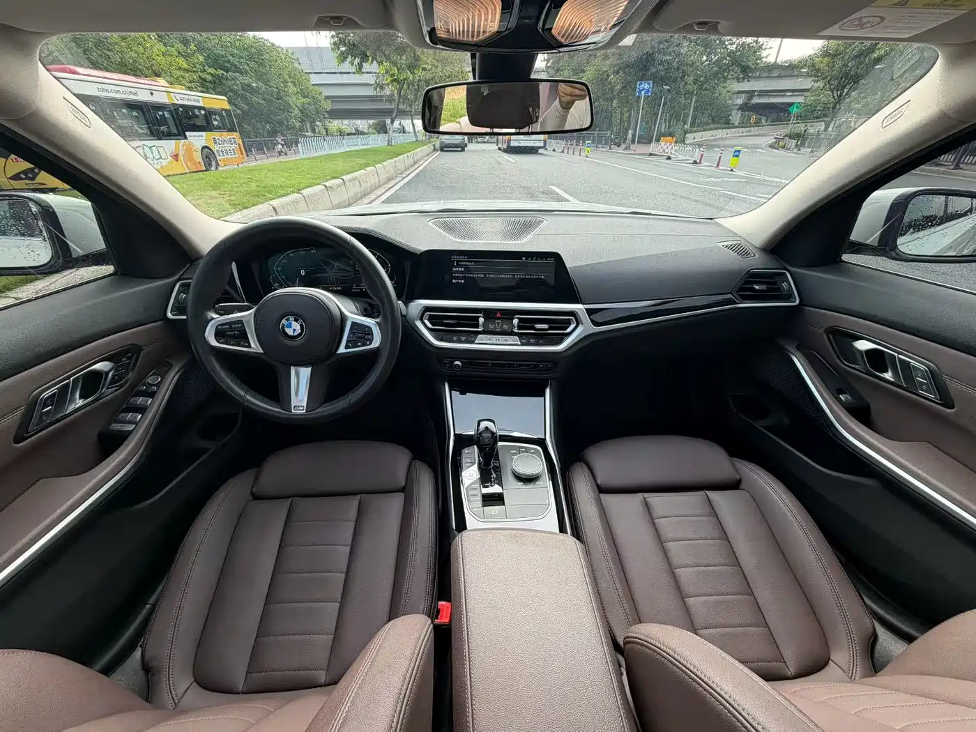 BMW 3 Series 2021 320Li M Sport Package фото 9