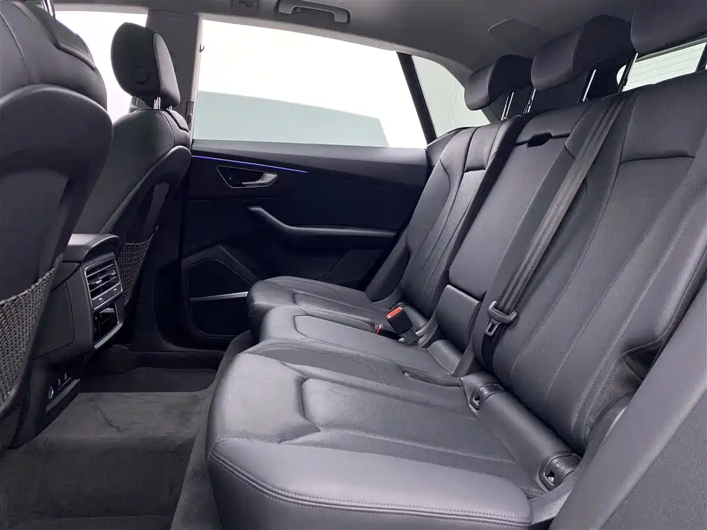 Audi Q8 2022 55 TFSI Luxury Dynamic фото 8