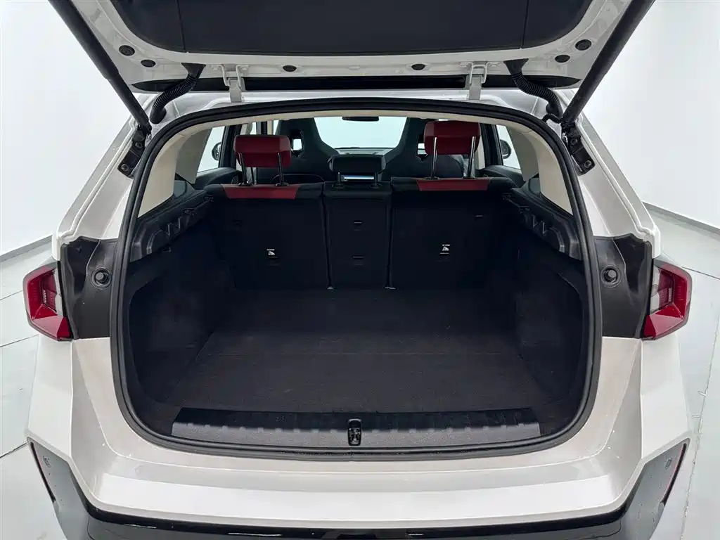 BMW iX1 2023 xDrive30L M Sport Package фото 28