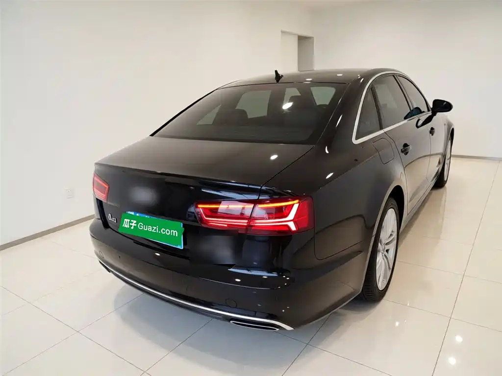 Audi A6L 2018 30th Anniversary 45 TFSI quattro Sport фото 4