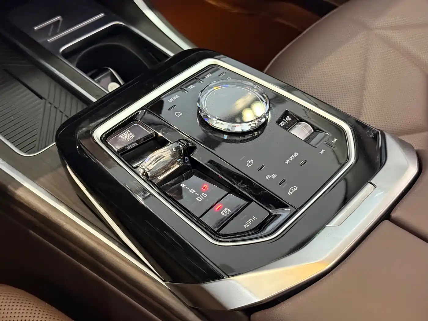 BMW 7 Series 2023 Model 735Li Luxury Package фото 10