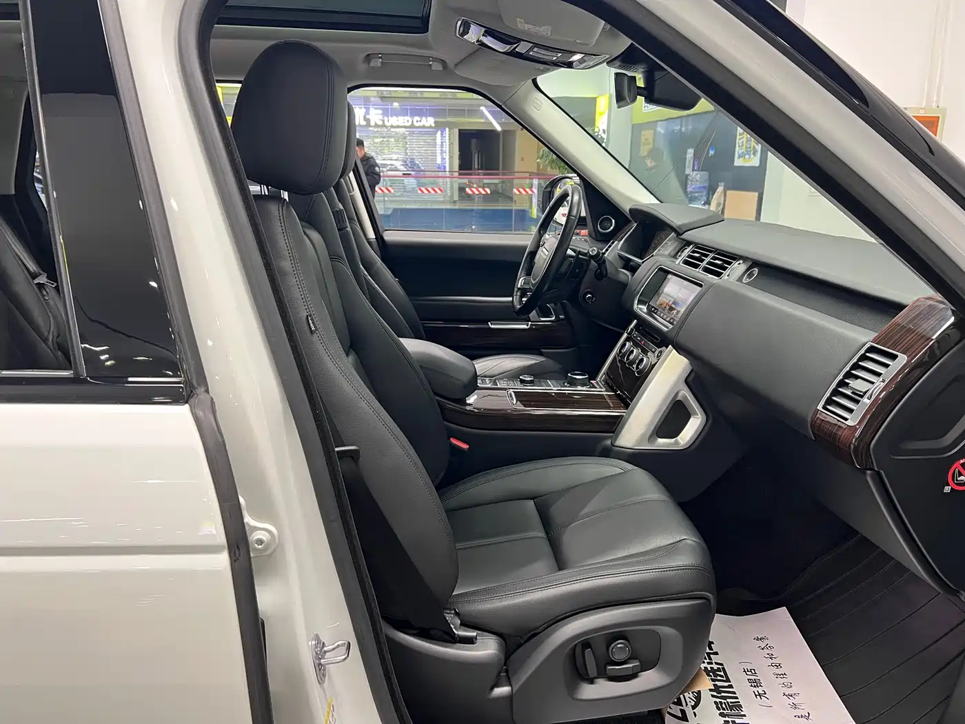 Land Rover Range Rover фото 25