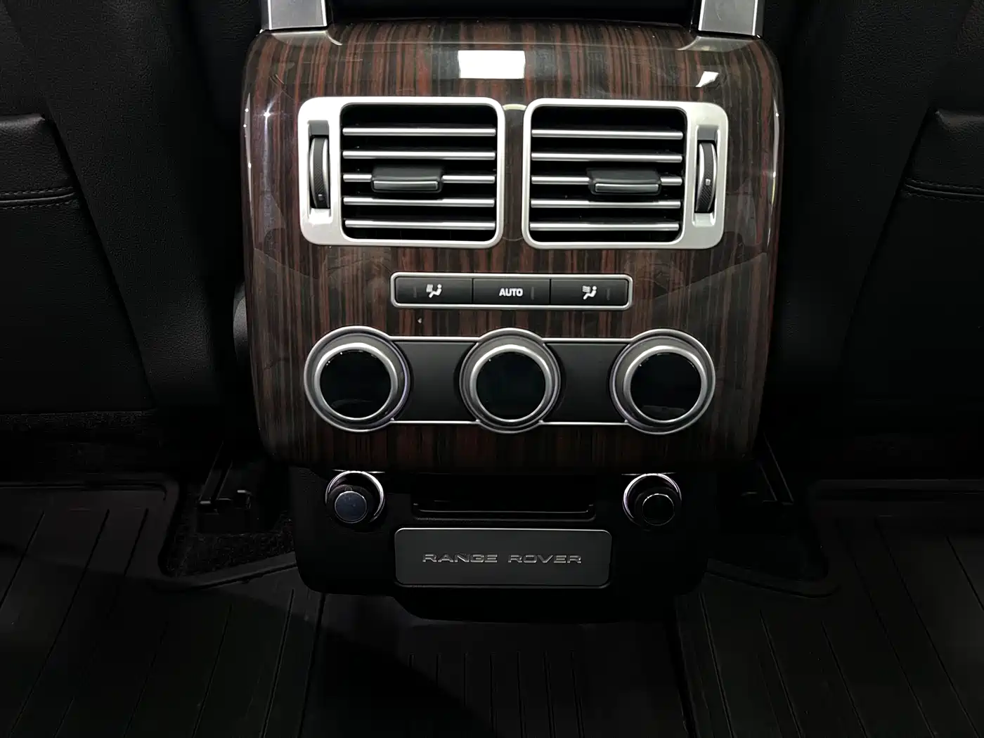 Land Rover Range Rover фото 32