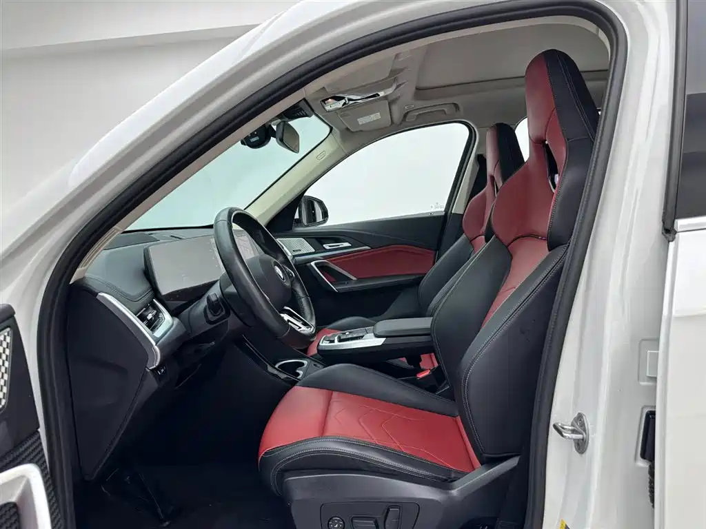 BMW iX1 2023 xDrive30L M Sport Package фото 19