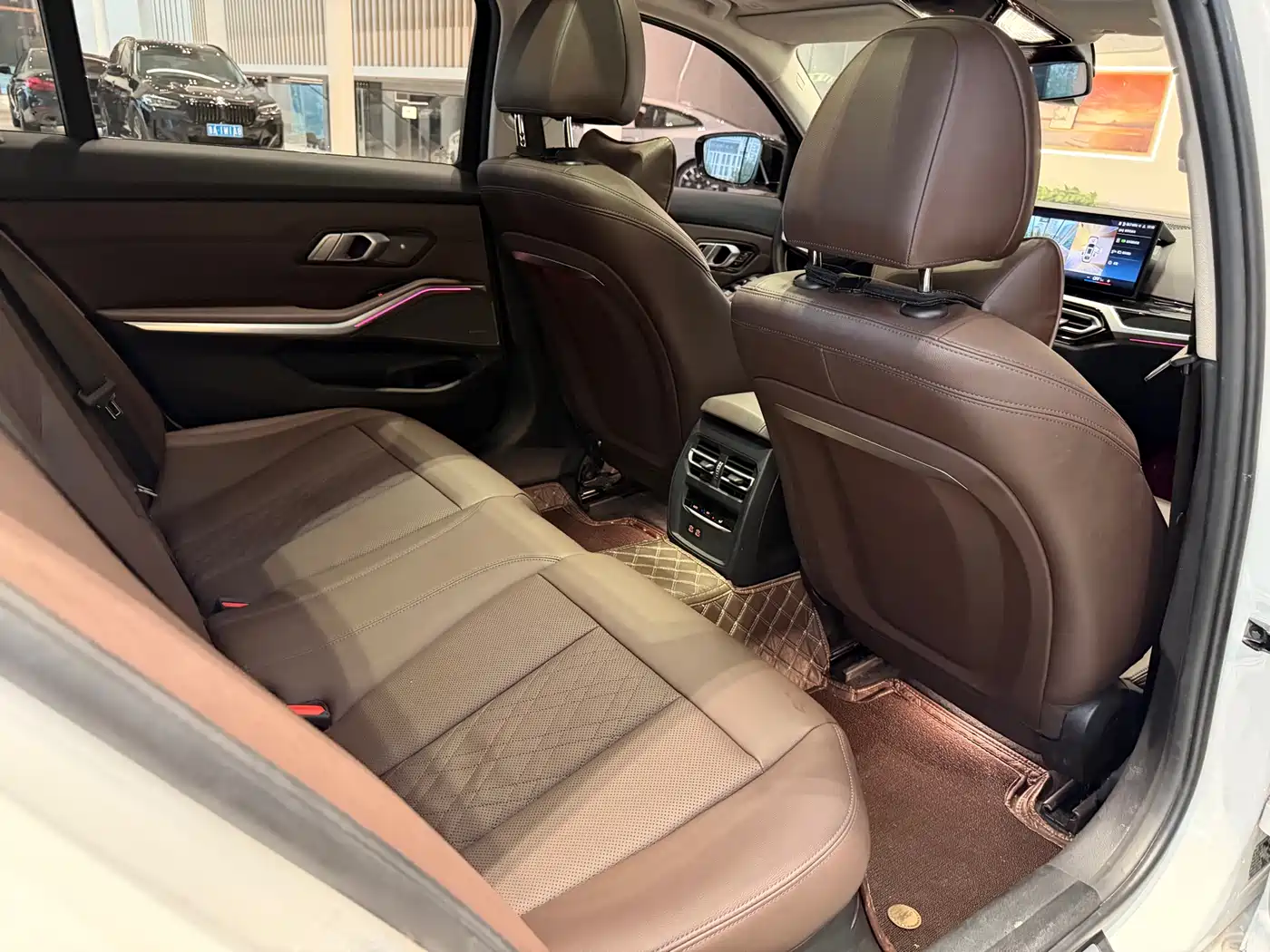 BMW 3 Series 2023 325Li M Sport Black Night Package фото 18