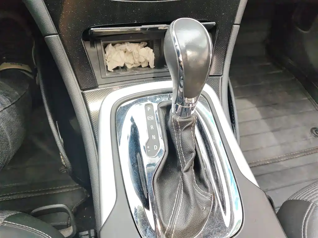 Buick Regal 2015 1.6T Leading Tech Edition фото 14