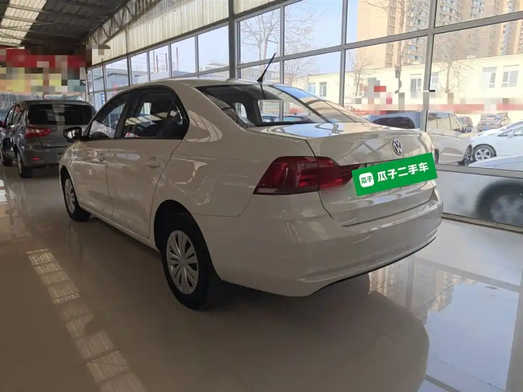 VOLKSWAGEN SANTANA