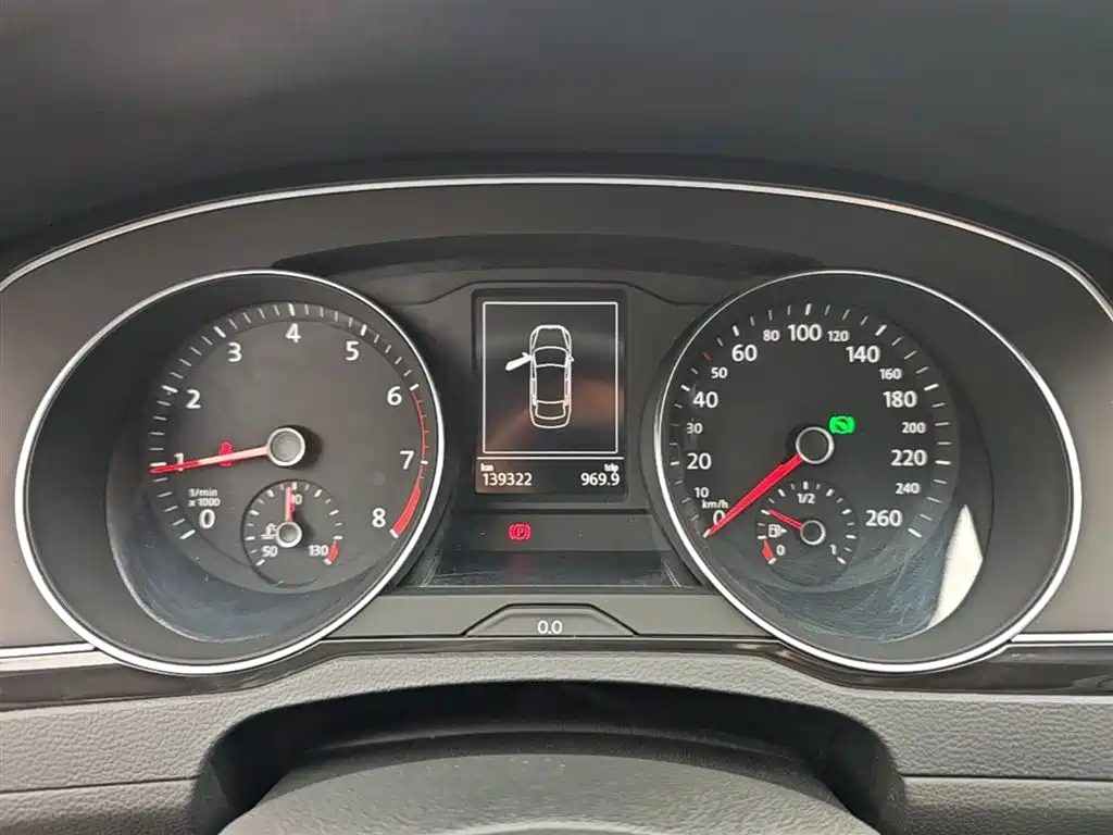 Volkswagen Magotan 2017 330TSI DSG Luxury фото 12