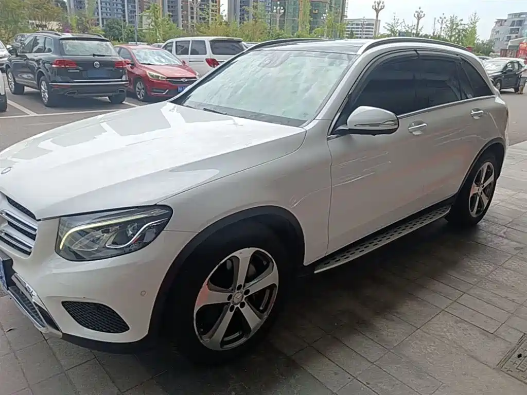 Mercedes-Benz GLC 2016 GLC 260 4MATIC Luxury фото 2