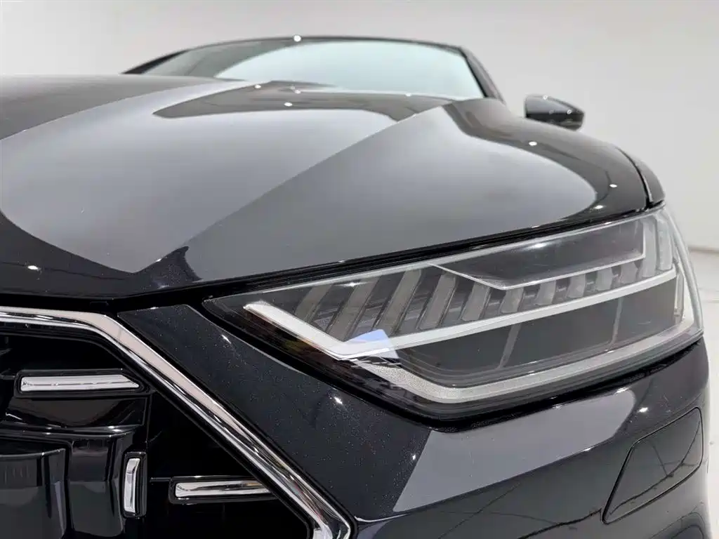 Audi A7L 2022 45 TFSI S-line Future Dream Edition фото 2