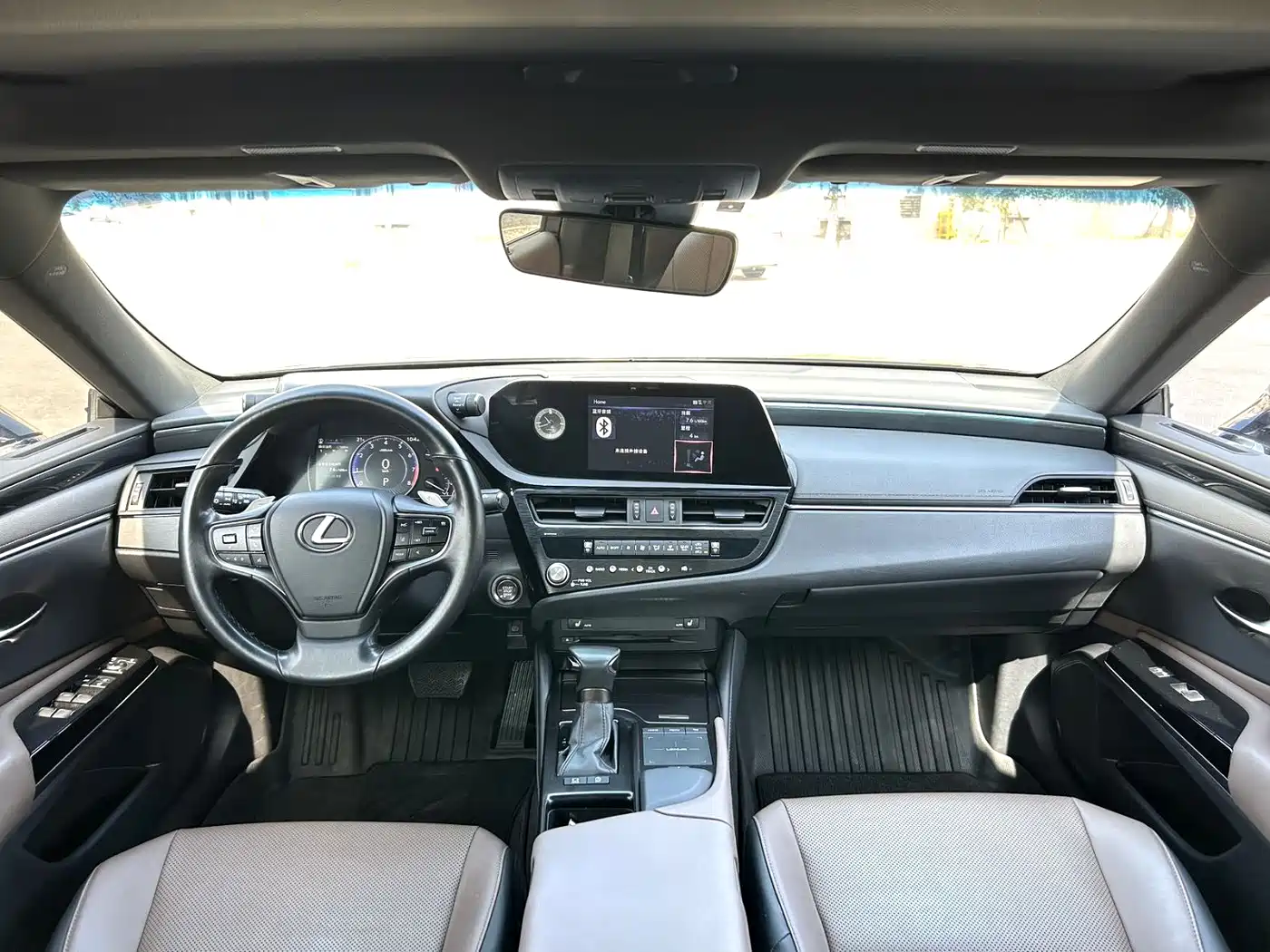 Lexus ES 2022 200 Excellence Edition фото 8