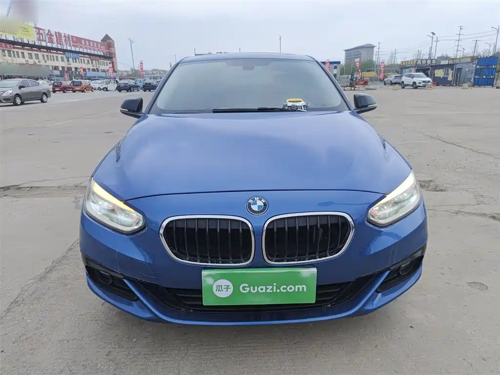BMW 1 Series 2017 118i Sport фото 3