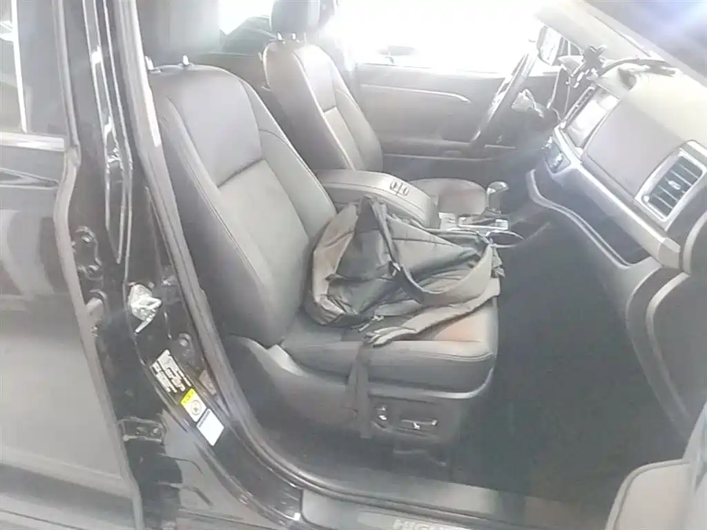 Toyota Highlander 2021 2.0T AWD Premium 7-Seater фото 25