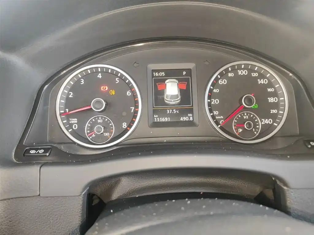 Volkswagen Tiguan 2015 1.8TSI Automatic 2WD Highline фото 12