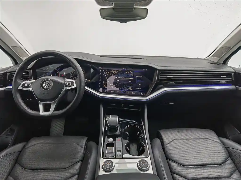 Volkswagen Touareg 2019 2.0TSI Sharp Wing Edition China VI фото 5