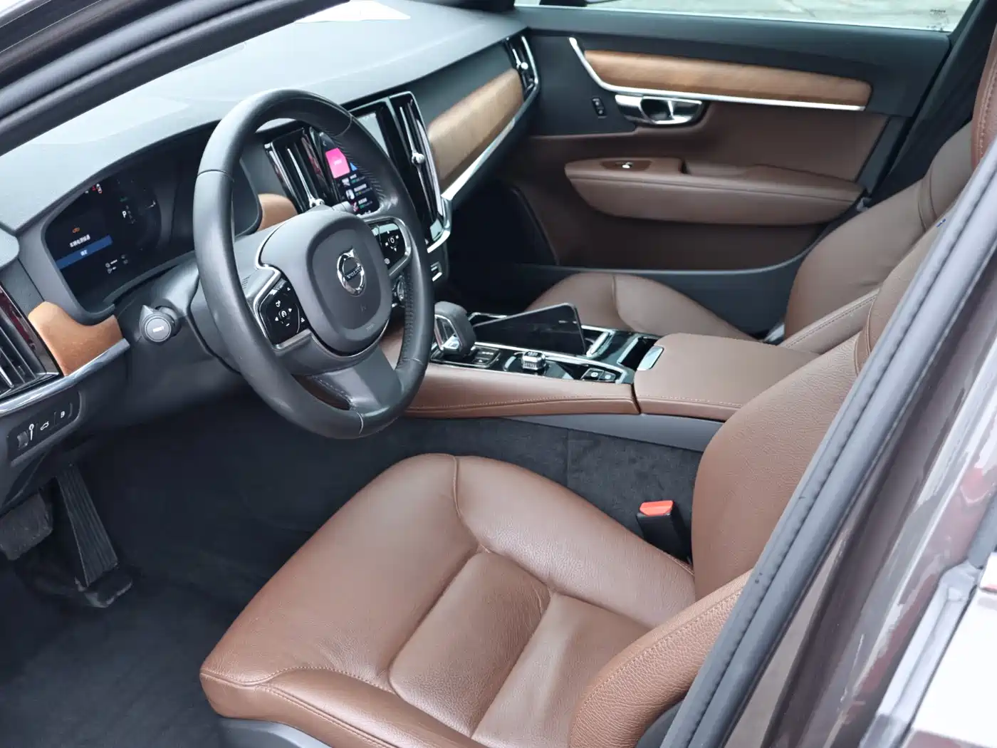 VOLVO S90 PLUG IN HYBRID