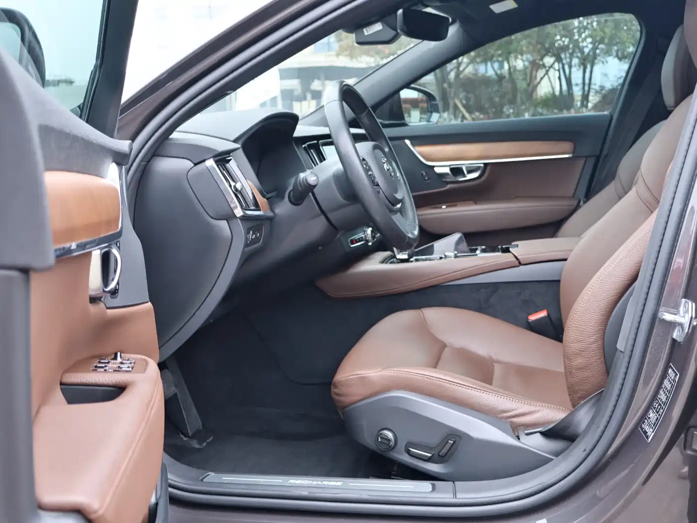 VOLVO S90 PLUG IN HYBRID