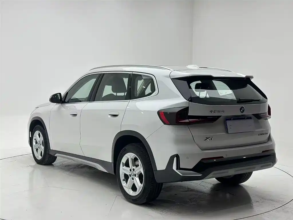 BMW X1 2023 sDrive20Li X Design Package фото 4