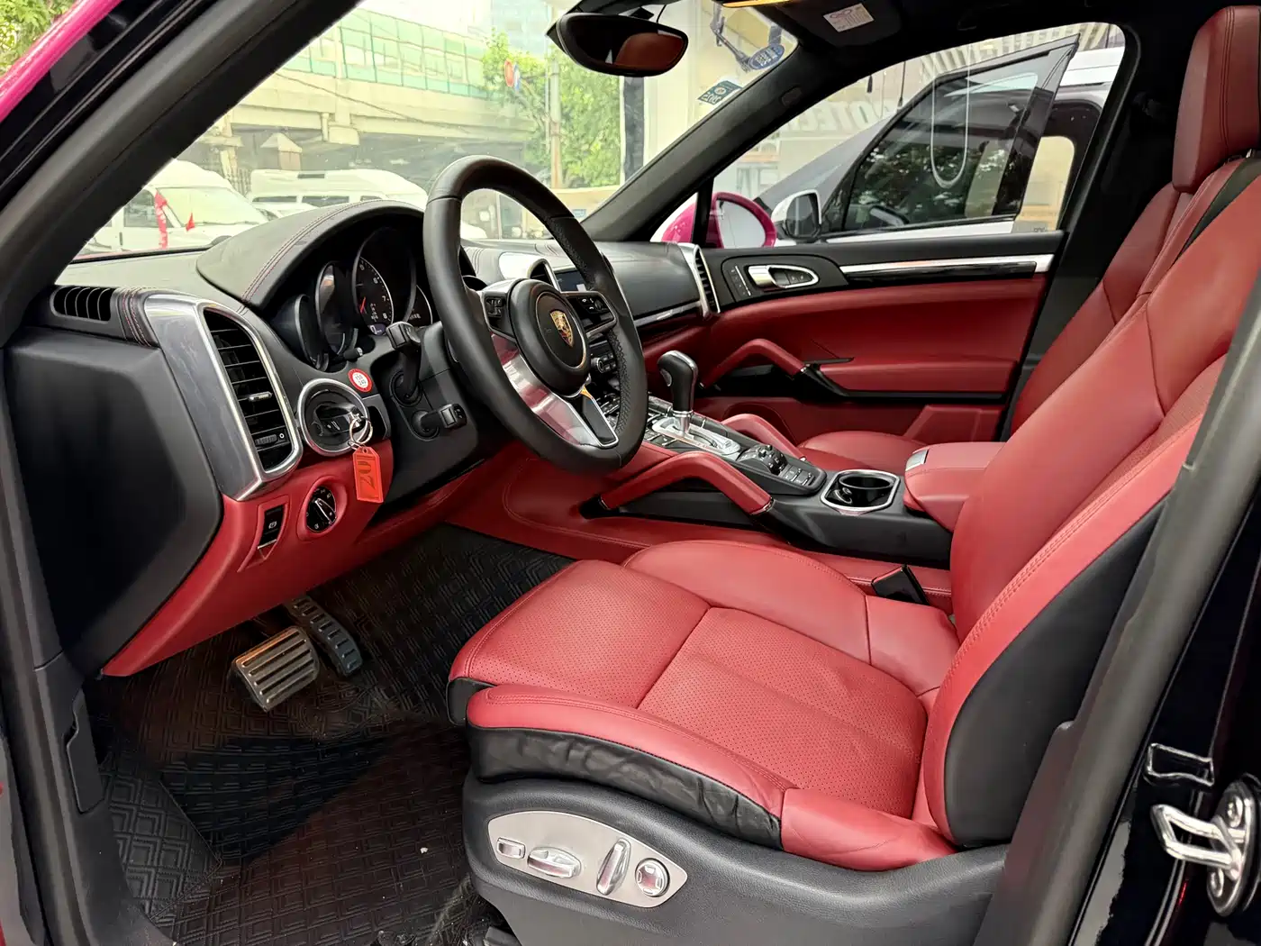 Porsche Cayenne 2016 Cayenne Platinum Edition 3.0T фото 13
